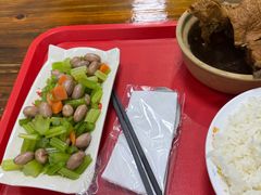 -万和春排骨砂锅米饭(湖北路店)