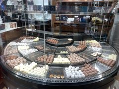 -Laderach 莱德拉(上海环贸iapm店)