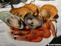 -领鲜活海鲜榴莲自助火锅(东门店)