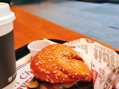 -The Habit Burger Grill 哈比特汉堡(复兴soho店)