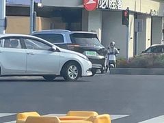 -必胜客(康华路店)