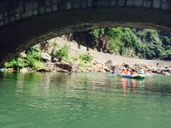 -安吉龙王山峡谷漂流