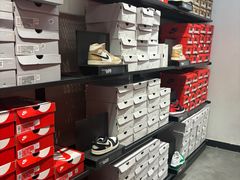 -NIKE北京赛特换季优惠店