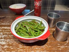 -LuOne凯德晶萃广场(徐家汇路店)