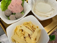 -海底捞火锅鲜切牛肉主题店(长寿路店)