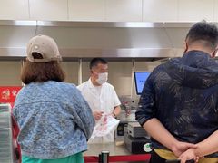 等位区-荣华炸鸡(南四店)
