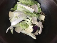 -品北铁锅炖  东北特色菜(北极大街店)