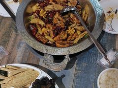 -鸡遇虾煲干锅火锅(小寨金莎店)
