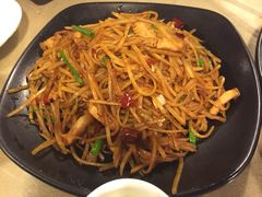 布衣草棚风格餐厅-布衣草棚风格餐厅