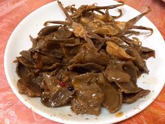 卤鸭舌-蓝精灵饺子店