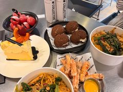 -W COLLECTIVE  DESSERT SHOP
