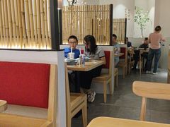 -蜜桃餐厅·伴山(绿宝广场店)