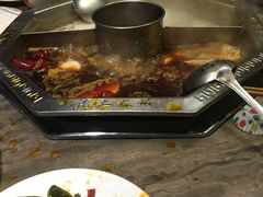 -佬土鹅肠火锅(中建大观店)