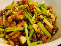 芹菜炒腊肠-大碗厨(东风路店)
