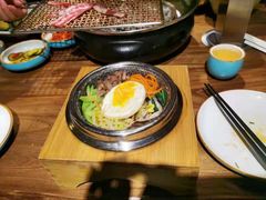 牛肉拌饭-明洞阿姨·韩式酱蟹烤肉·创意料理(三元桥店)