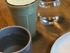 牛油果奶昔-UPPER KITCHEN(延安路店)