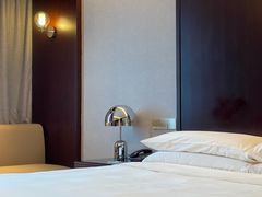 -上海龙之梦万丽酒店