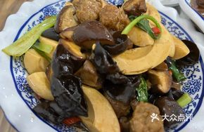 Egg White Braised Pork Balls