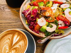 虾仁牛油果沙拉-RAC BAR(安福路店)