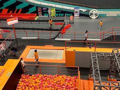 -极限PLAY运动娱乐新世界·团建派对潮玩休闲馆·室内蹦极高空游乐园