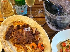 -MONICH牛排融合餐厅(和义大道购物中心店)