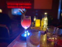 -饮湖威士忌鸡尾酒吧