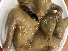 卤水乳鸽-煲煲掂风味煲仔饭餐厅(西区店)