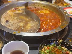 -沸炉重庆老火锅(军事博物馆店)