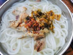 -齐记土鸡米线