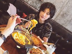 辣上瘾炸鸡翅套餐-I HOLIC艾豪丽披萨(KKone店)