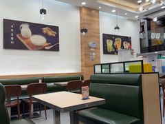 -佰搭果·广式茶餐厅(西华路店)