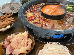 -黄潇洒老火锅(九眼桥宏济巷店)