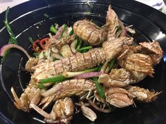 -虾弄弄海派小龙虾·牛羊蝎子火锅