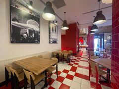 -城市大道红炉披萨烘焙坊