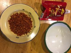 -拈签一笑黄牛肉辣卤串串