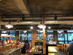 -江南猪肉商会无限续吃(弘大店)