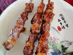 羊肉串-北京龙庆四季香农家饭庄·灶台鱼·碳烤虹鳟鱼(龙庆峡店)