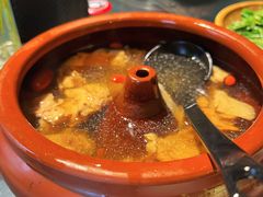 汽锅鸡-滇越乘象云南餐厅(豆各庄店)