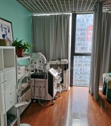 -亮丽妈妈·催乳通乳·产后恢复(万达店)