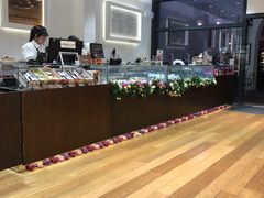 -VENCHI 闻绮(上海佛罗伦萨小镇店)