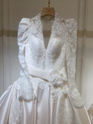 点击看大图 -拉瑞娜LaReine婚纱礼服高级定制