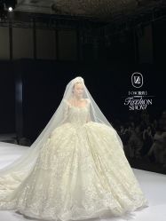 -Renee芮亦婚纱(原丽莎)