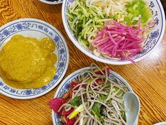 老北京炸酱面-门框胡同百年卤煮(新街口店)