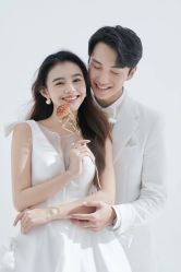 -雪中彩影婚纱摄影·微光艺术中心