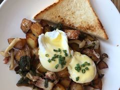 -Common Table · Brunch & Coffee