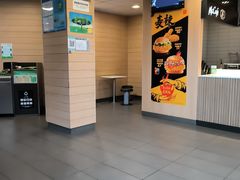 -麦当劳(乳山路店)