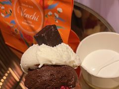 -VENCHI 闻绮(上海佛罗伦萨小镇店)