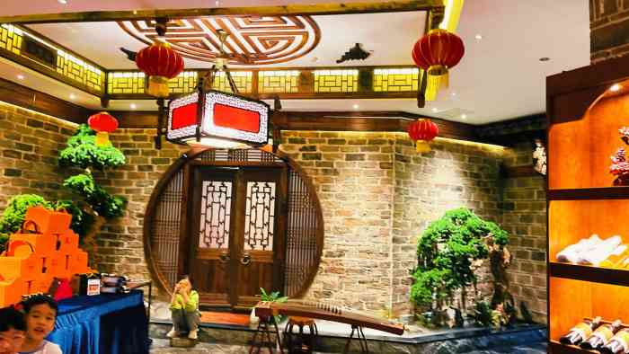 喜苑人文餐馆(洋湖店)-"环境真的没话说,一直非常欣赏这种古色古香.