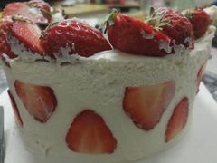 -半勺舒舒生日蛋糕店