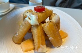 Fruit-Fried Dough Shrimp